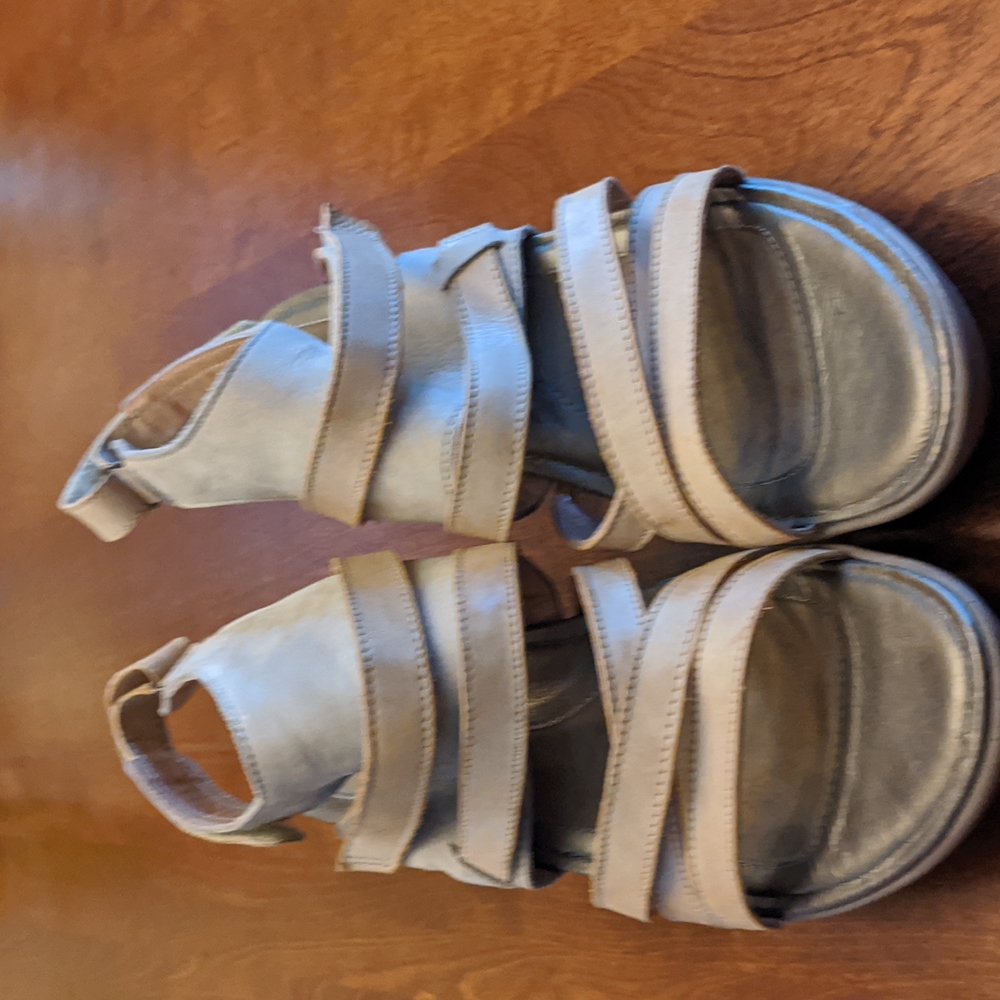 Naot women's sandals